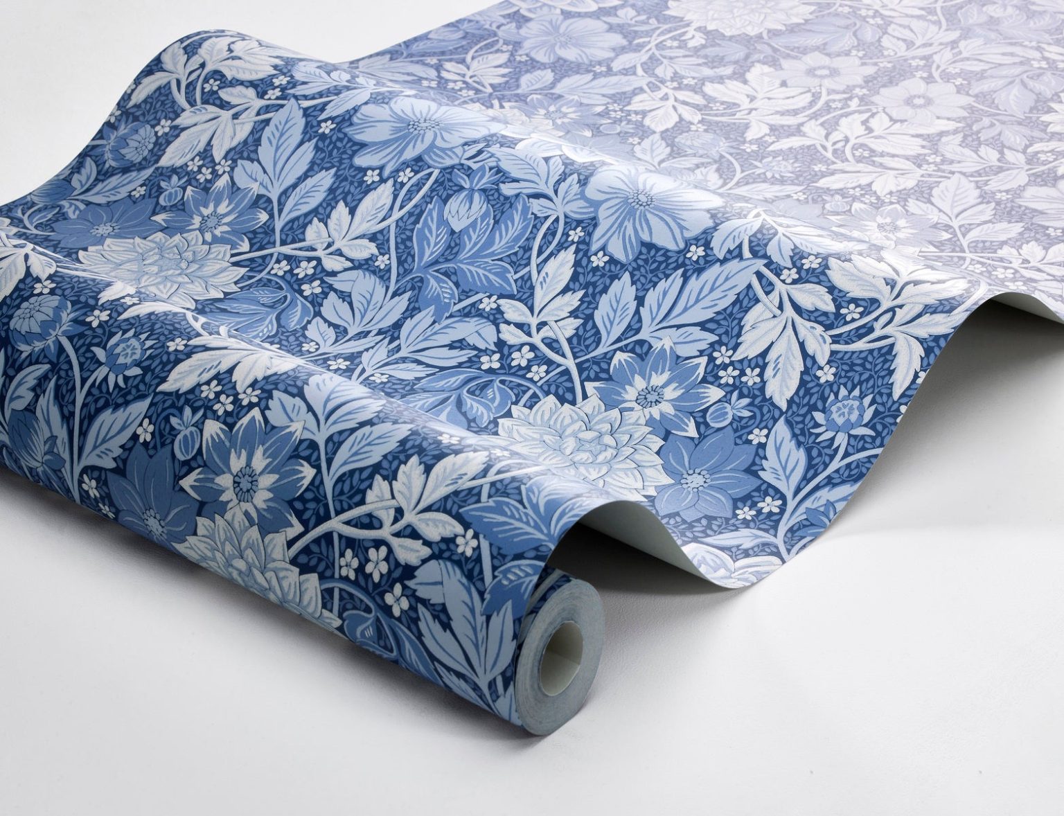 Tapeta Blue & White Dahlia Garden 6141
