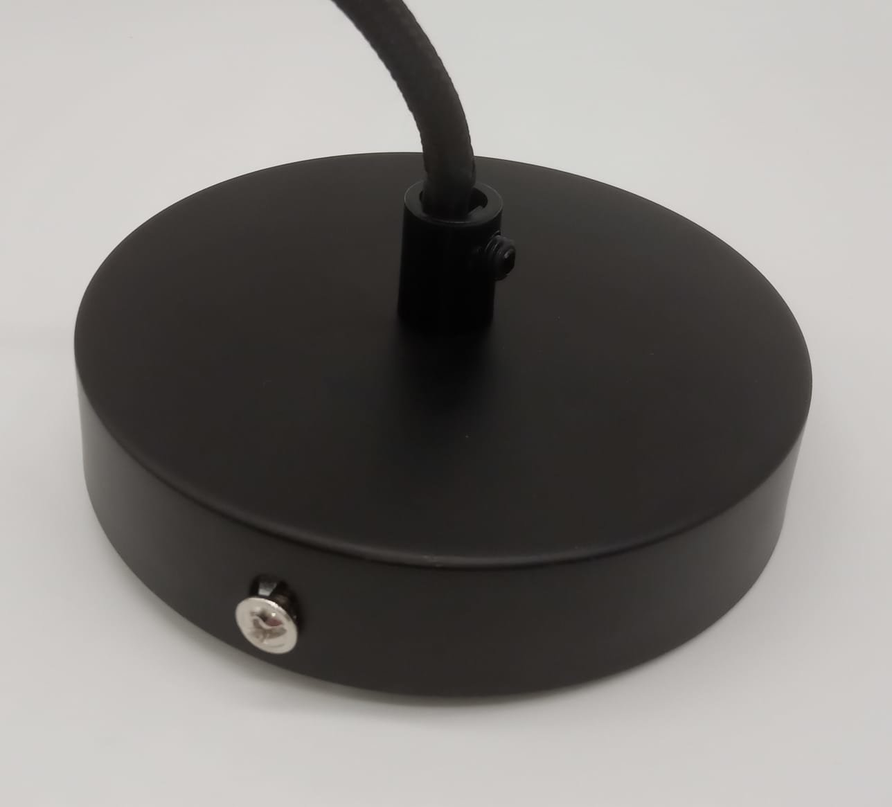 Lampa wisząca VICTORY GLOW M srebrna 30 cm Lampa wisząca VICTORY GLOW M srebrna 30 cm