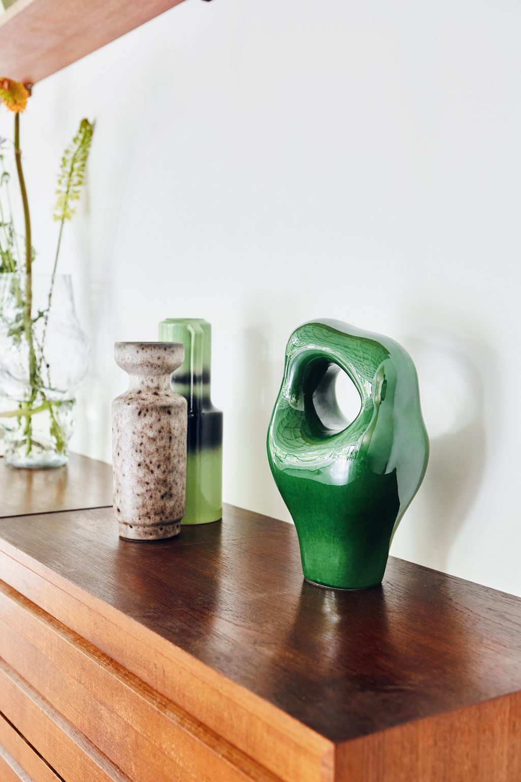 HK objects: ceramiczna dekoracja SCULPTURE błyszcząca zielona
